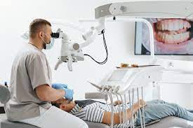 Профессия стоматолог - плюсы и минусы | Специализации стоматологов